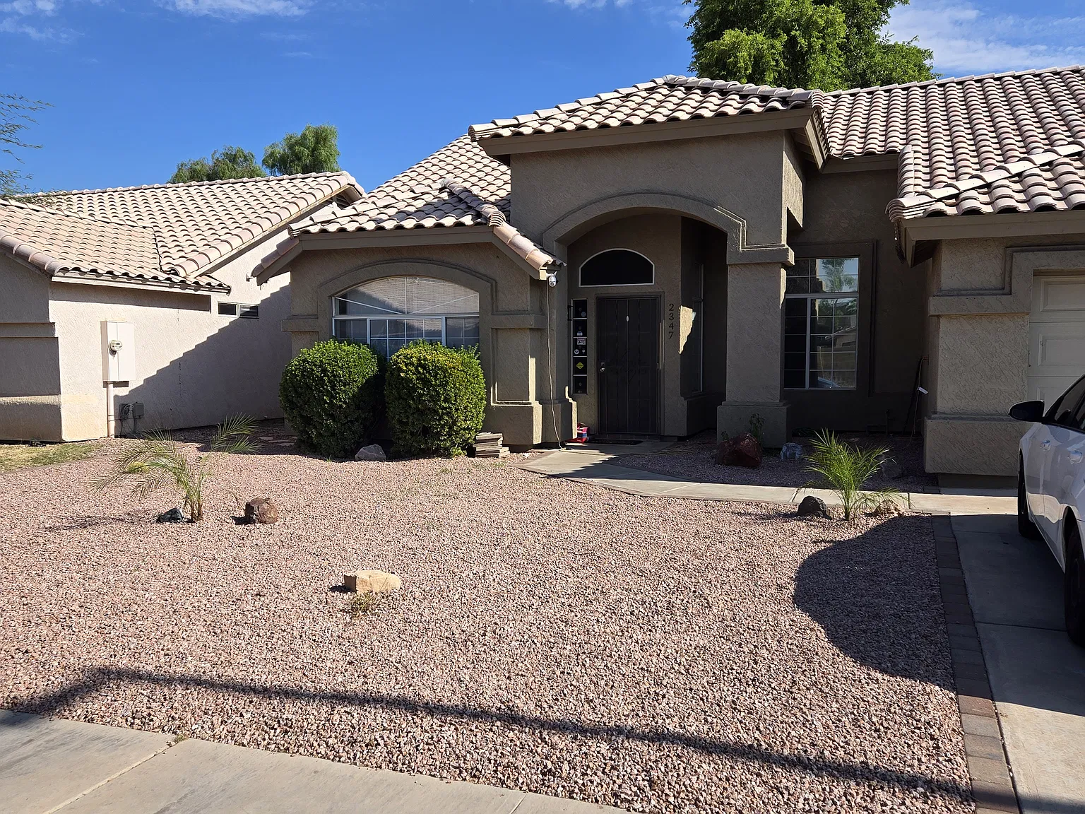4 bed, 2050 sqft, $2,739 — Photo 3
