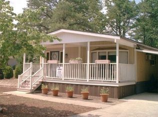 16 Swift Run Dr, Sicklerville, NJ 08081