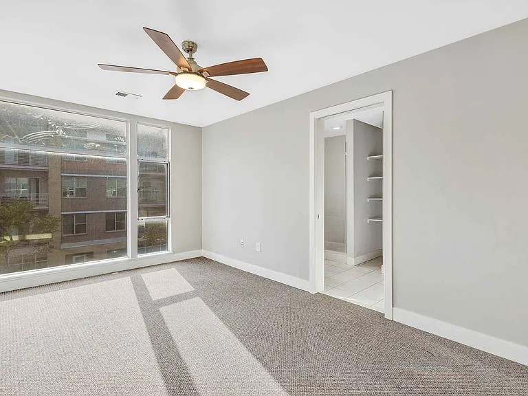 1015 N 21st St — Photo 37