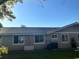 2758 Kauana Loa Dr, Escondido, CA 92029