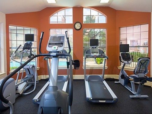 3rd image of 6221 Chapel Hill Blvd