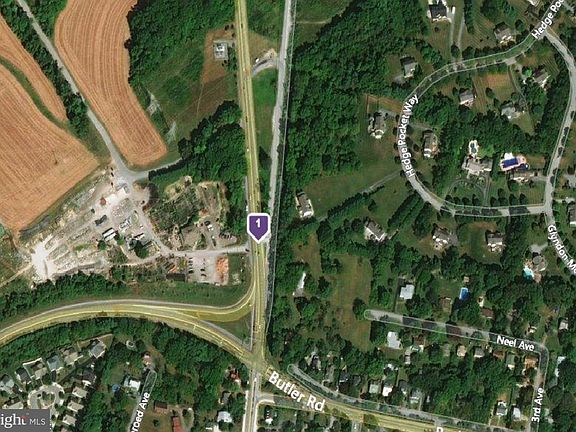 5th image of 14313 Hanover Pike