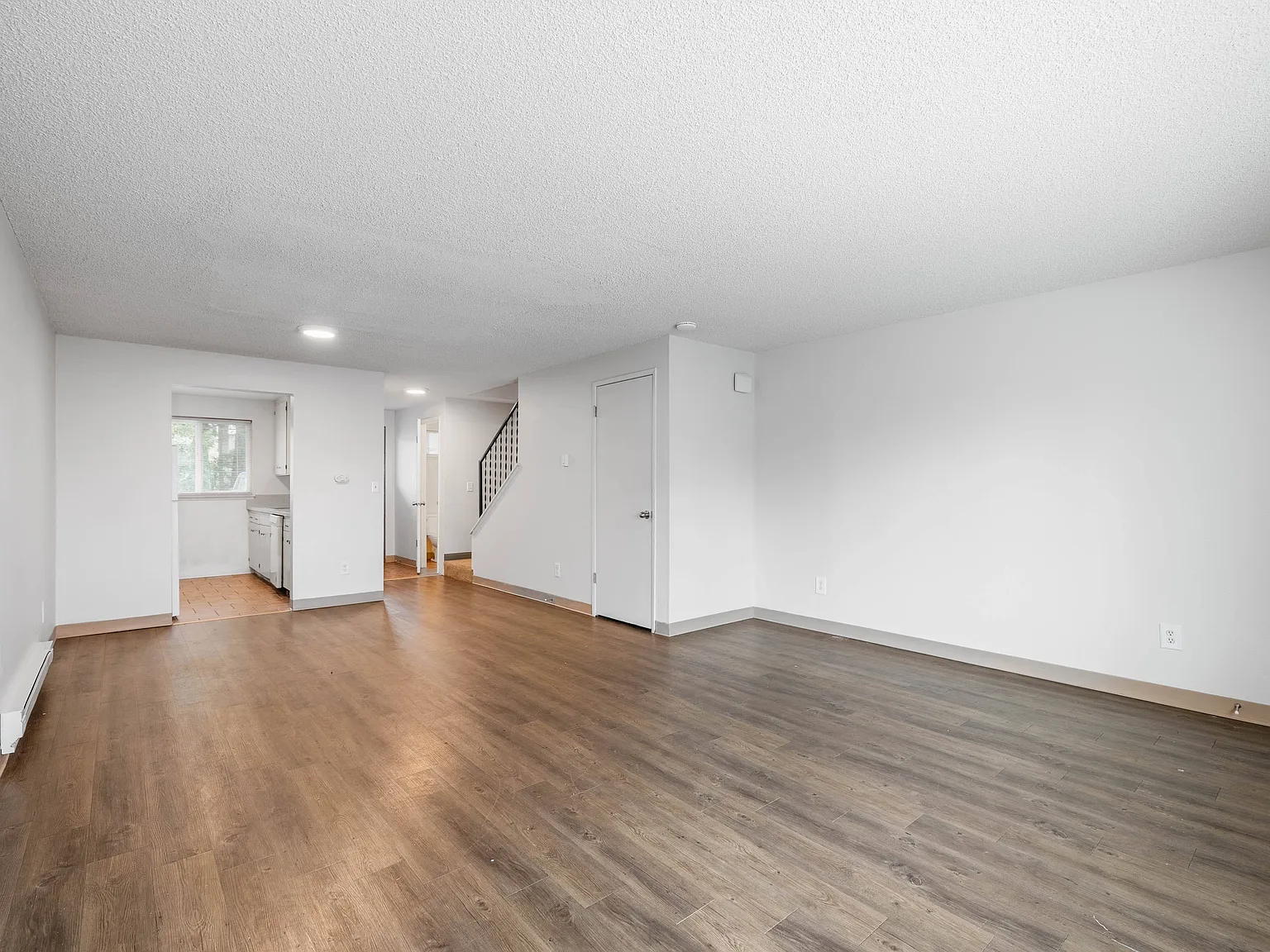 Aladdin Townhomes — Photo 2