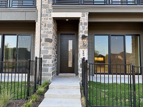 3rd image of 1254 Daybreak Dr