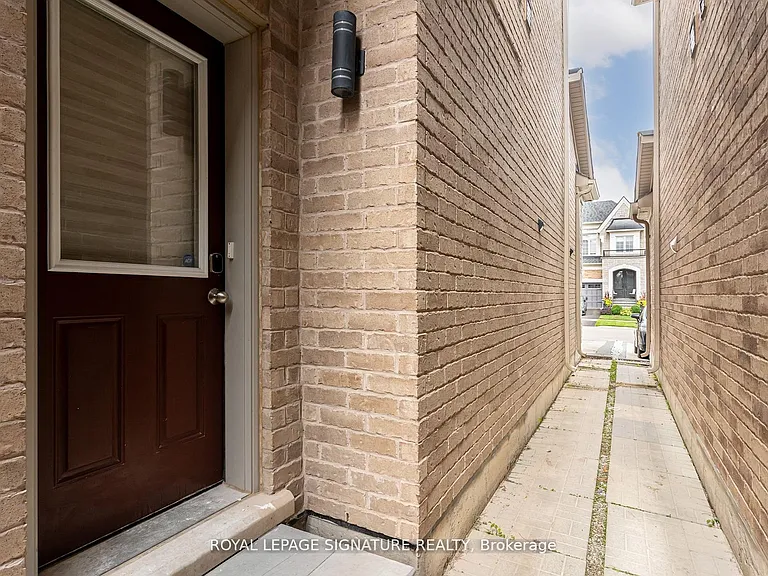 16 Dancing Waters Rd #BASEMENT — Photo 4