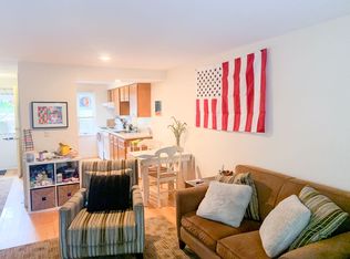 31 Bedford Ct, Amherst, MA 01002