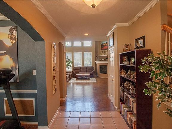 4th image of 7402 Maplewood Dr