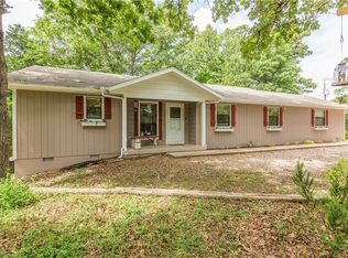 1 Regent Ln, Bella Vista, AR 72715