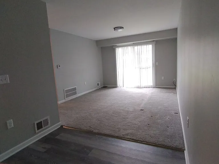 11 Robert Dr — Photo 8