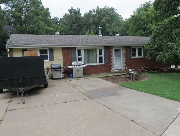 1st image of 1743 Huntington Dr