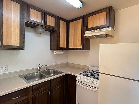 3rd image of 20359 Sunnyside Way #4