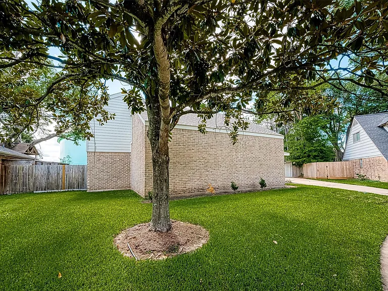 1623 Cherry Ridge Dr — Photo 48
