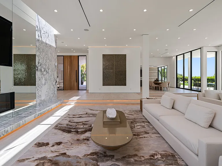 365 Trousdale Pl — Photo 26