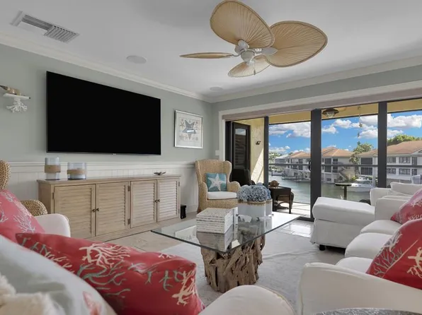 23 Fishermans Cv Unit B, Ocean Reef, FL 33037