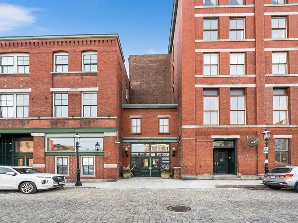 172 Middle St APT 303, Lowell, MA 01852