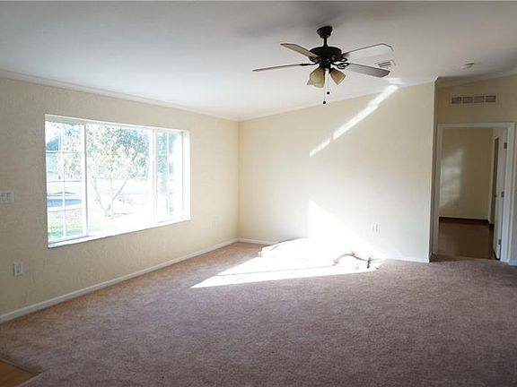 4th image of 1527 Woodlawn Ave