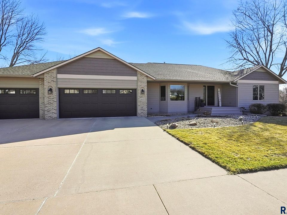 1st image of 1412 S Deerberry Trl