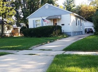 25 W Harding Rd, Lombard, IL 60148