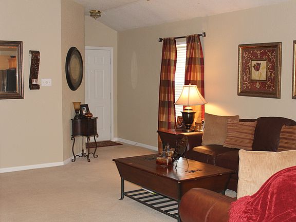 5th image of 4609 Shawn Dr