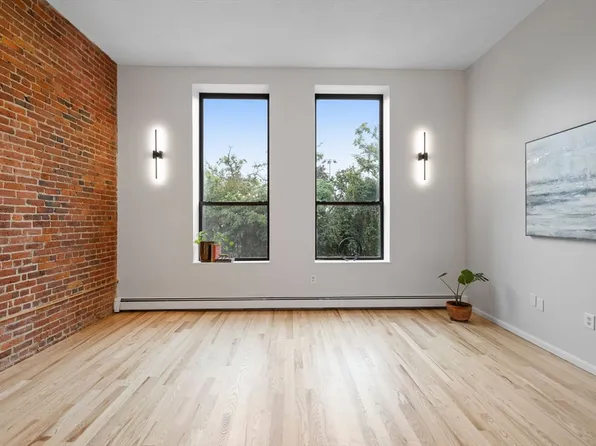 141 Savin Hill Ave #C23, Boston, MA 02125