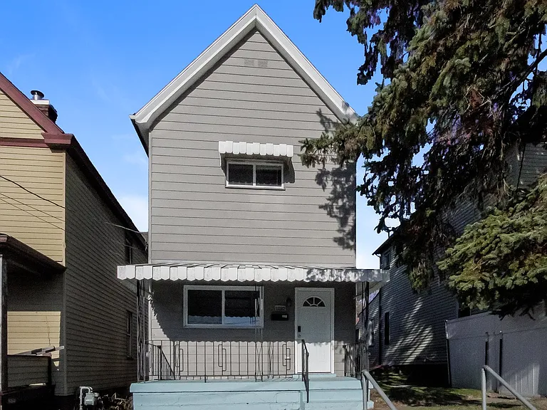 516892_016_front_view_13323237.jpg