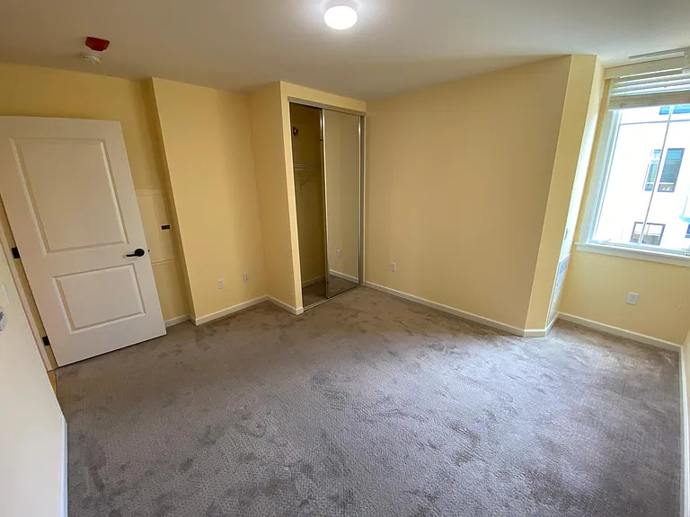 Addison Arts Apartments — Photo 66