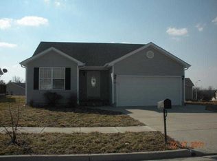 286 Village Dr, Berea, KY 40403