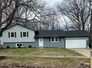 851 Wellmon St, Bedford, OH 44146