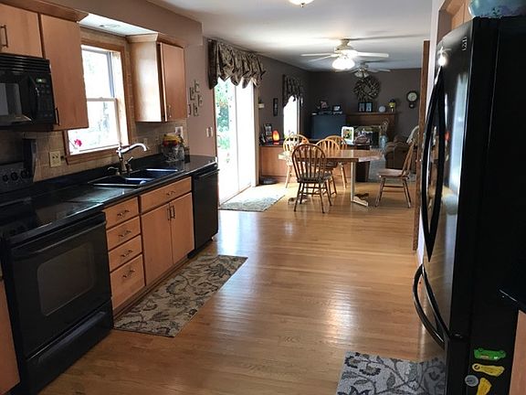 5th image of 920 Wisconsin Ln
