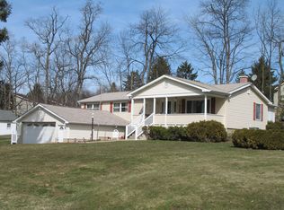 2932 Darlington Rd, Beaver Falls, PA 15010