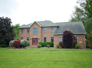 2106 Howland Wilson Rd, Cortland, OH 44410