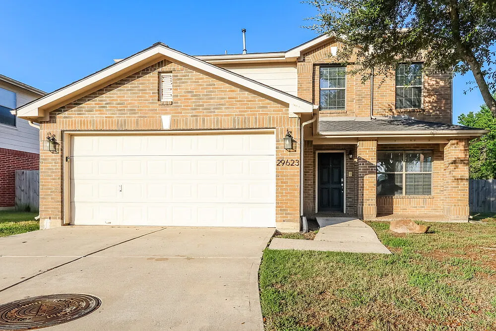 3 bed, 2.5 bath, 2050 sqft, $2,170 — Photo 1