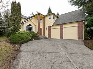 1002 S 38th Pl, Mount Vernon, WA 98274