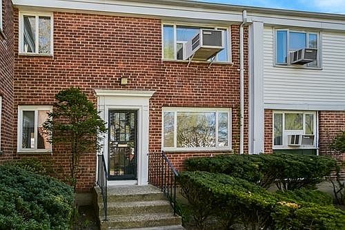 1st image of 1576 Bell Blvd