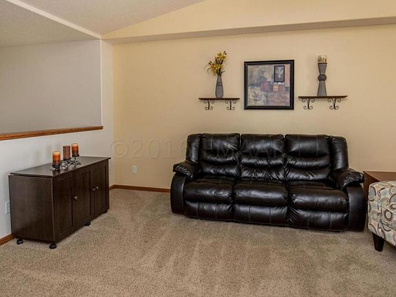 3rd image of 1229 37th Ave S