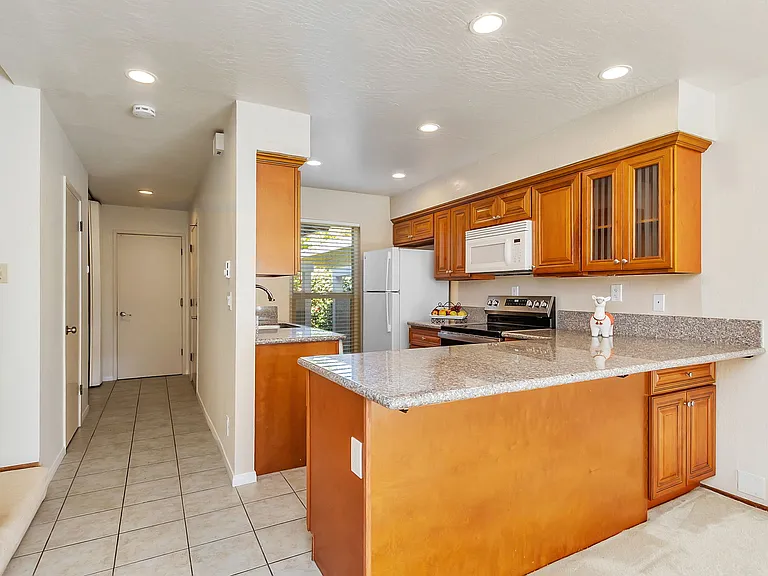 429B W Rincon Ave — Photo 9