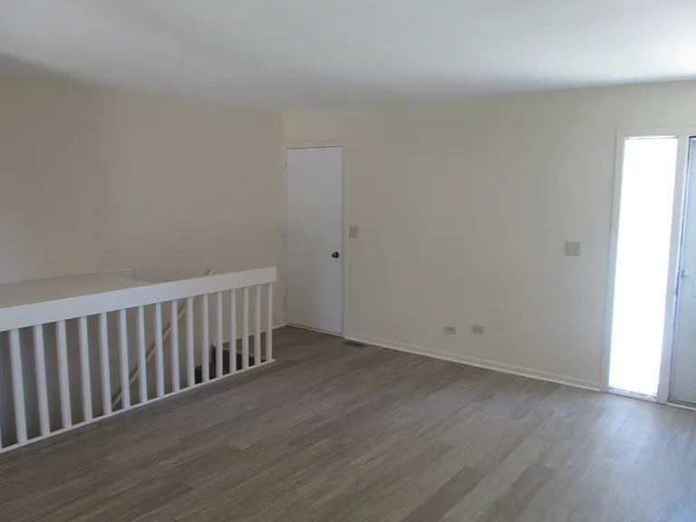 828 Pine Grove Ave — Photo 17