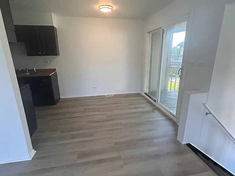 712 Marina Ct #1 — Photo 3