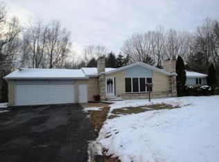 4449 N Pine Tree Rd, Oneida, WI 54155