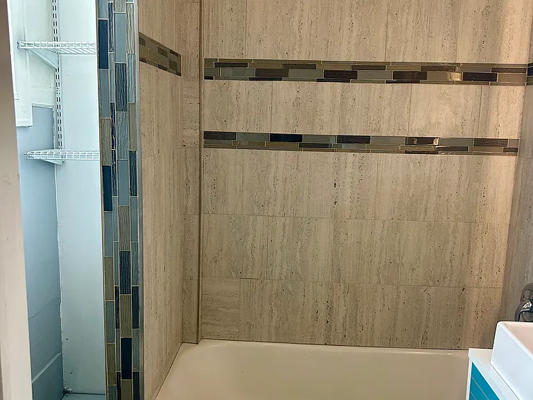1512 Salisbury St #2F — Photo 9
