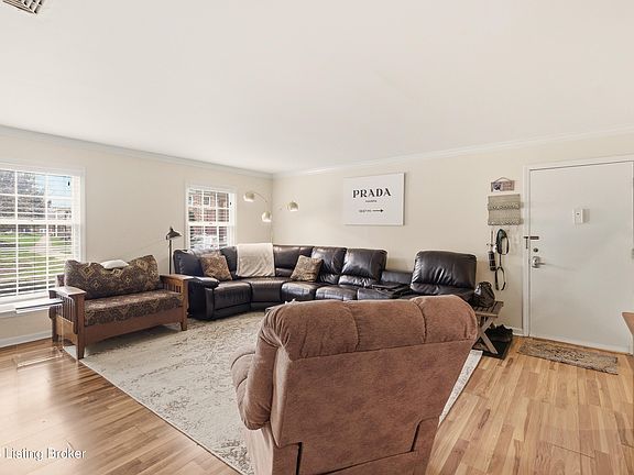5th image of 4701 Salisbury Sq APT 102