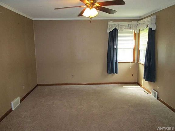 5th image of 20 Norma Dr