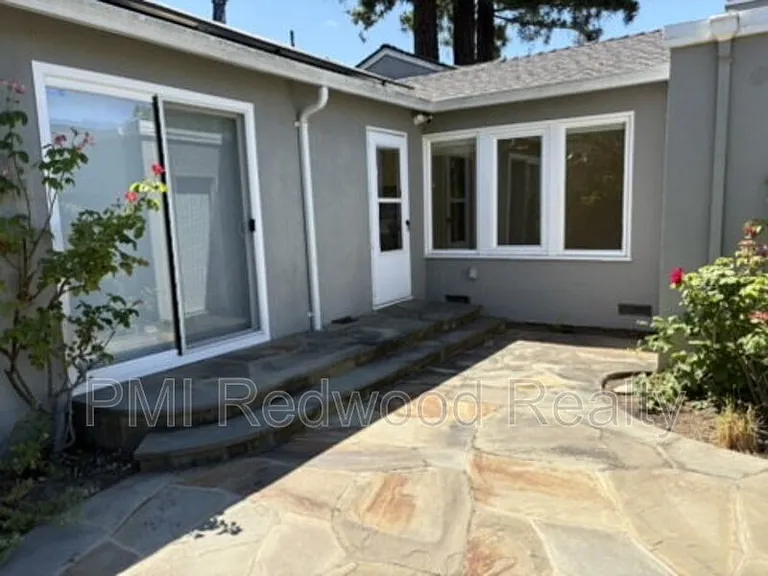 855 15th Ave — Photo 21