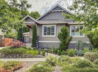 966 Stoneridge Ave, Ashland, OR 97520