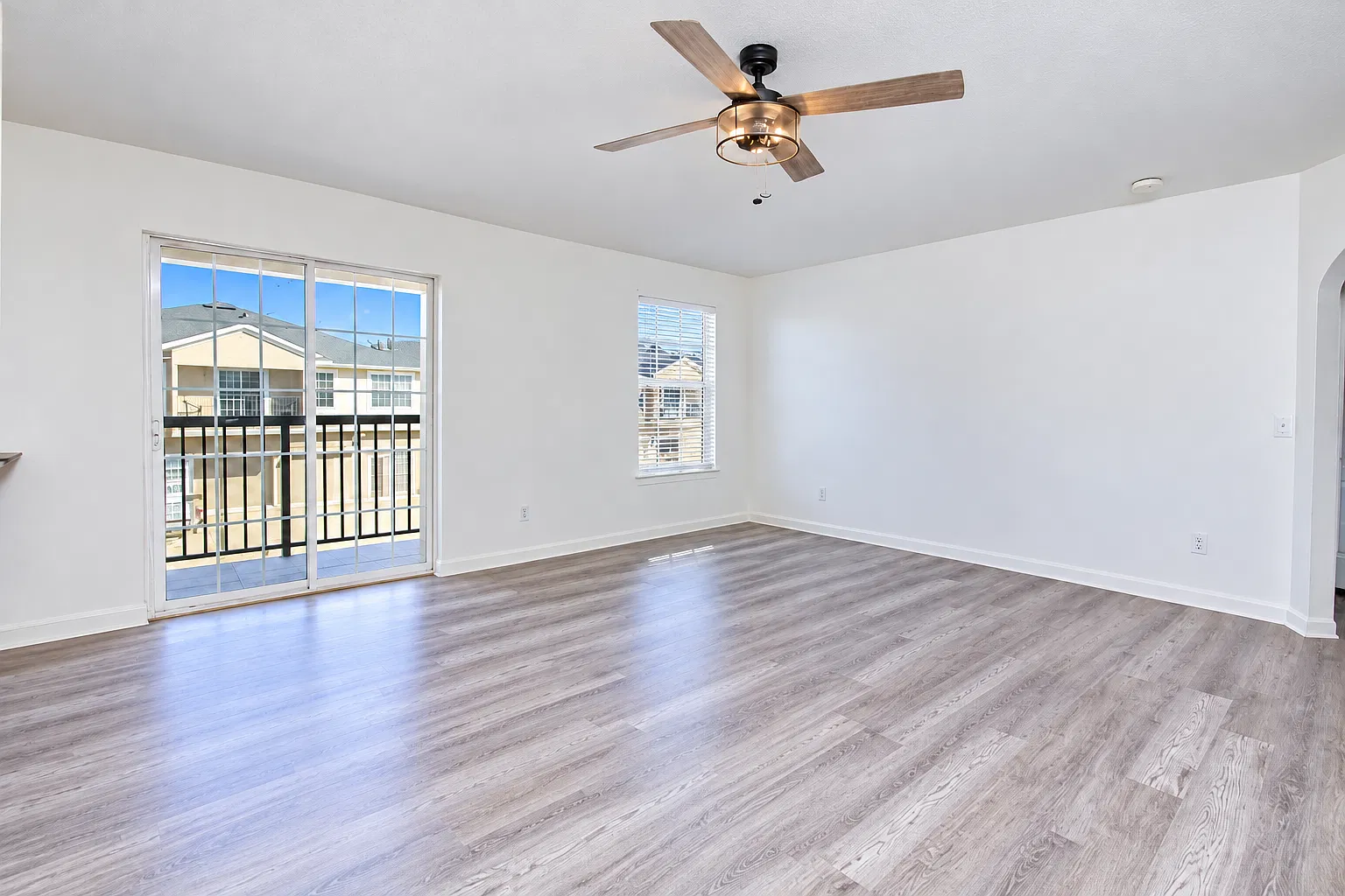 2 bed, 1269 sqft, $1,650 — Photo 2