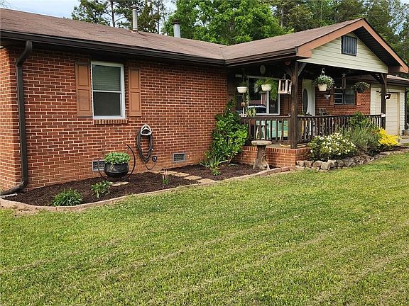 5th image of 29 Johns Dr NE