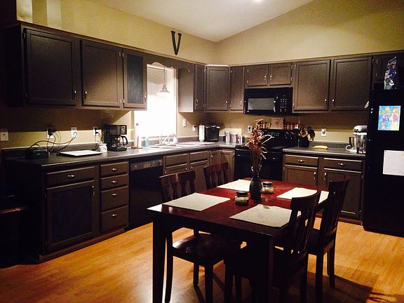 3rd image of 1933 Moorman Ln