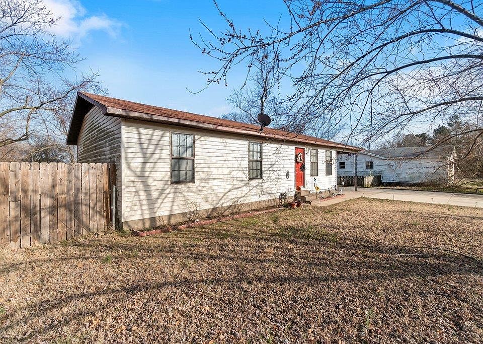 142 Matt St, Sikeston, MO 63801 Zillow