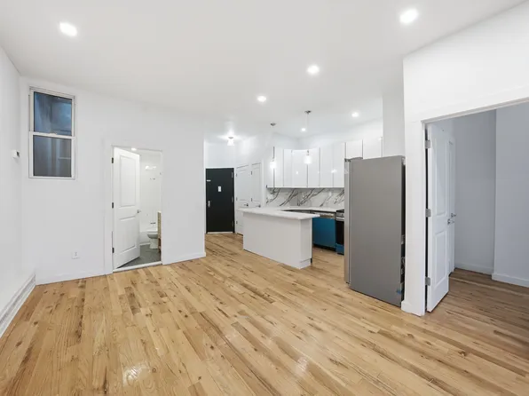 483 Quincy Street image 3 of 9