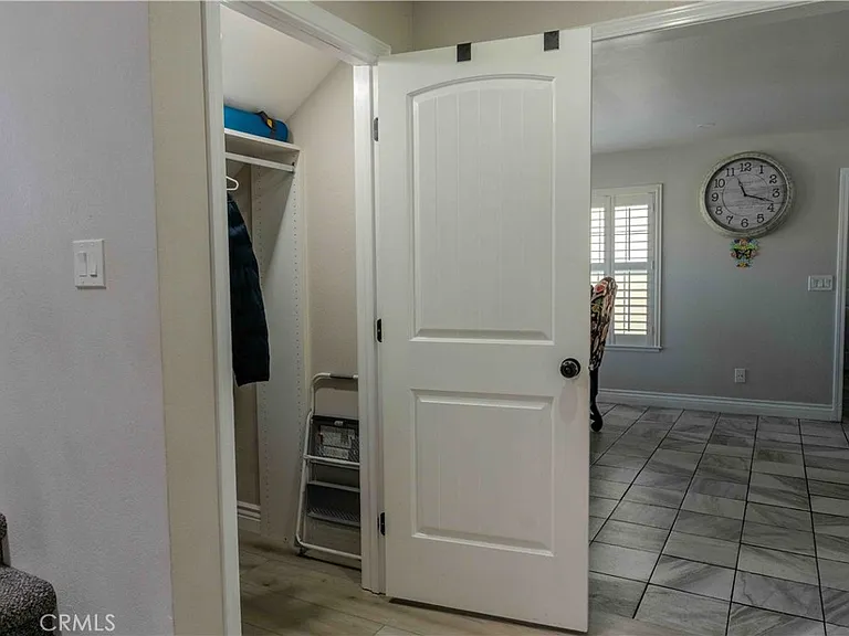 1042 Robinson Ct — Photo 18
